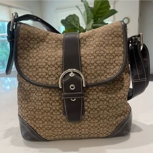 EUC COACH BAG with wristlet